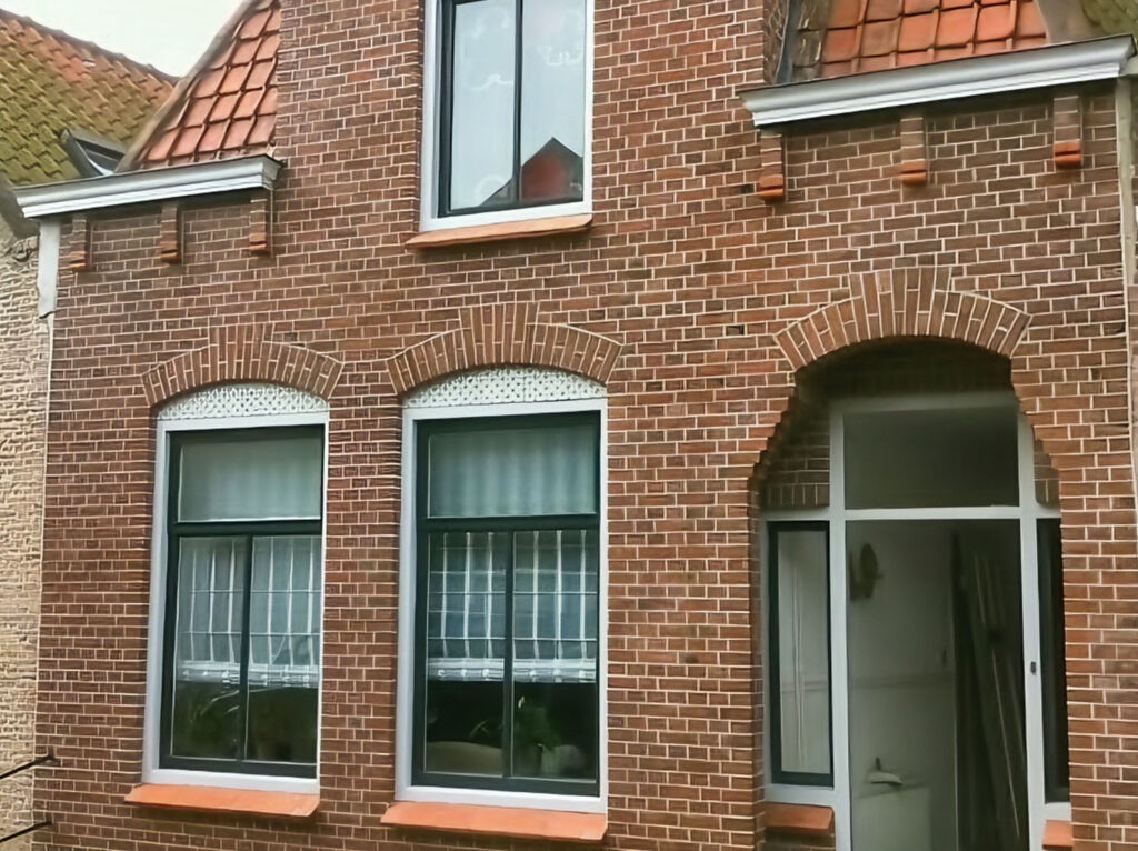 Gevelrestauratie, wat is het verschil met gevelrenovatie